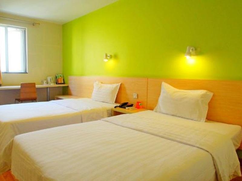 7Days Inn Xi'An South Gate Yongning Subway Station Сиан Екстериор снимка